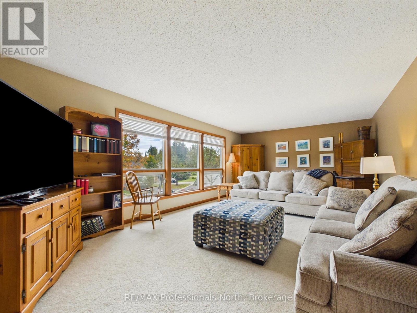 1 CRESTVIEW DRIVE - 4