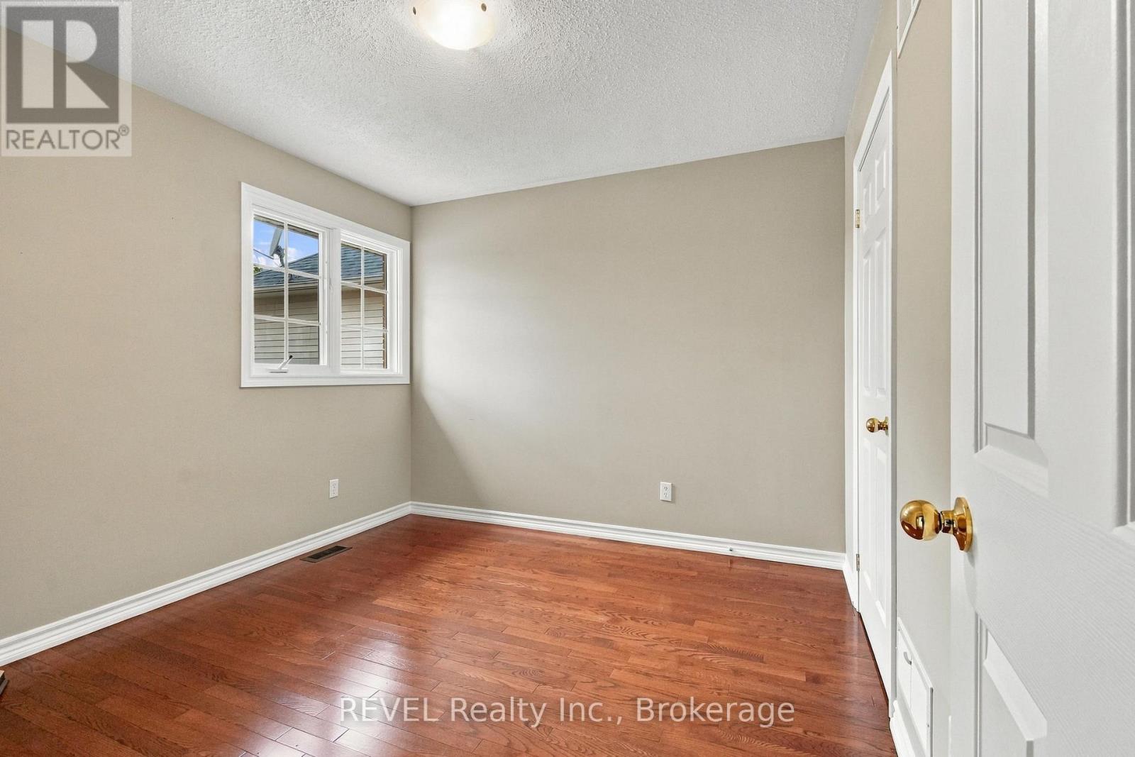 2097 Stornoway Street, Oshawa, ON photo 19