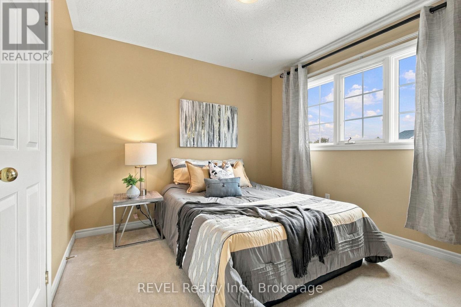 2097 STORNOWAY STREET - 21