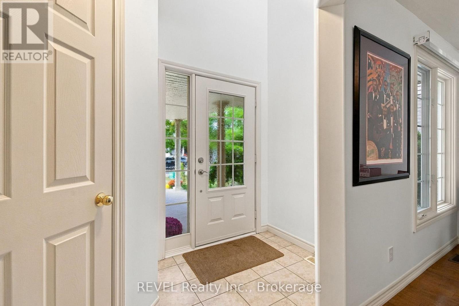 2097 Stornoway Street, Oshawa, ON photo 6