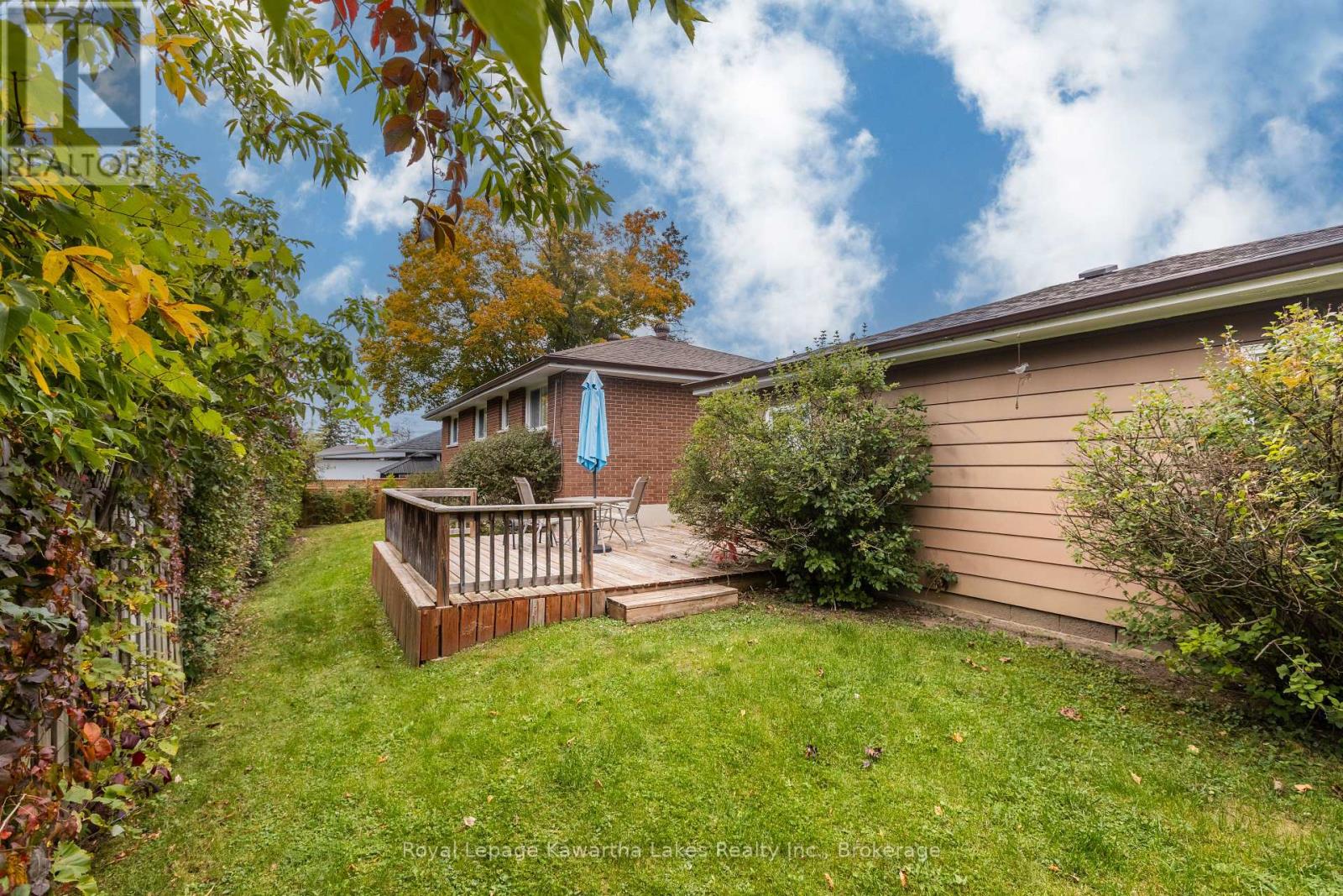115 VICTORIA AVENUE N - 24