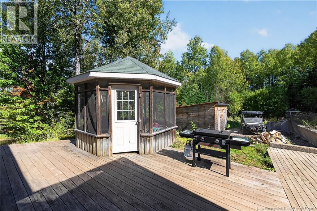 5 Brooks Road - Image 37