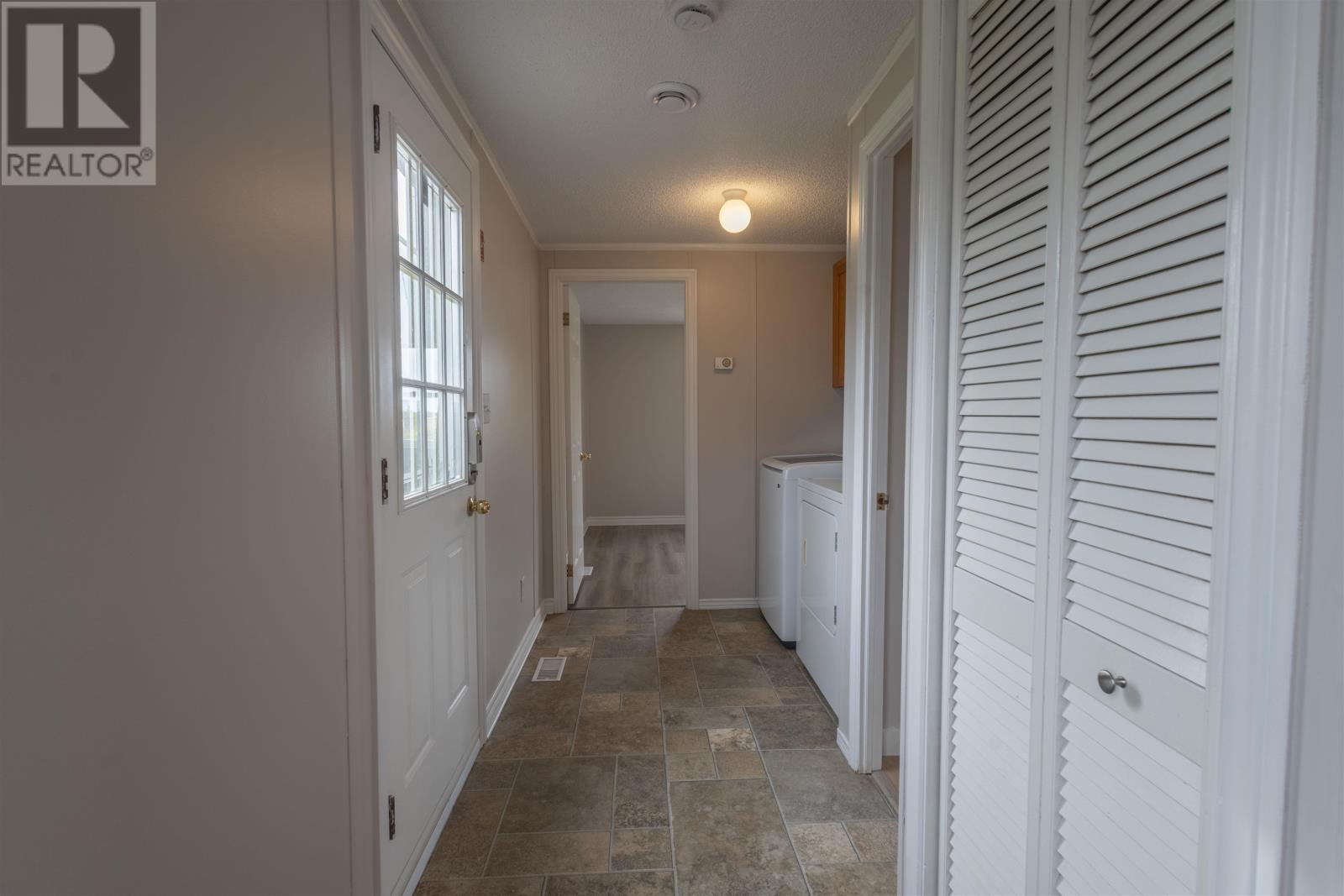 14 WINDJAMMER Crescent - Image 20