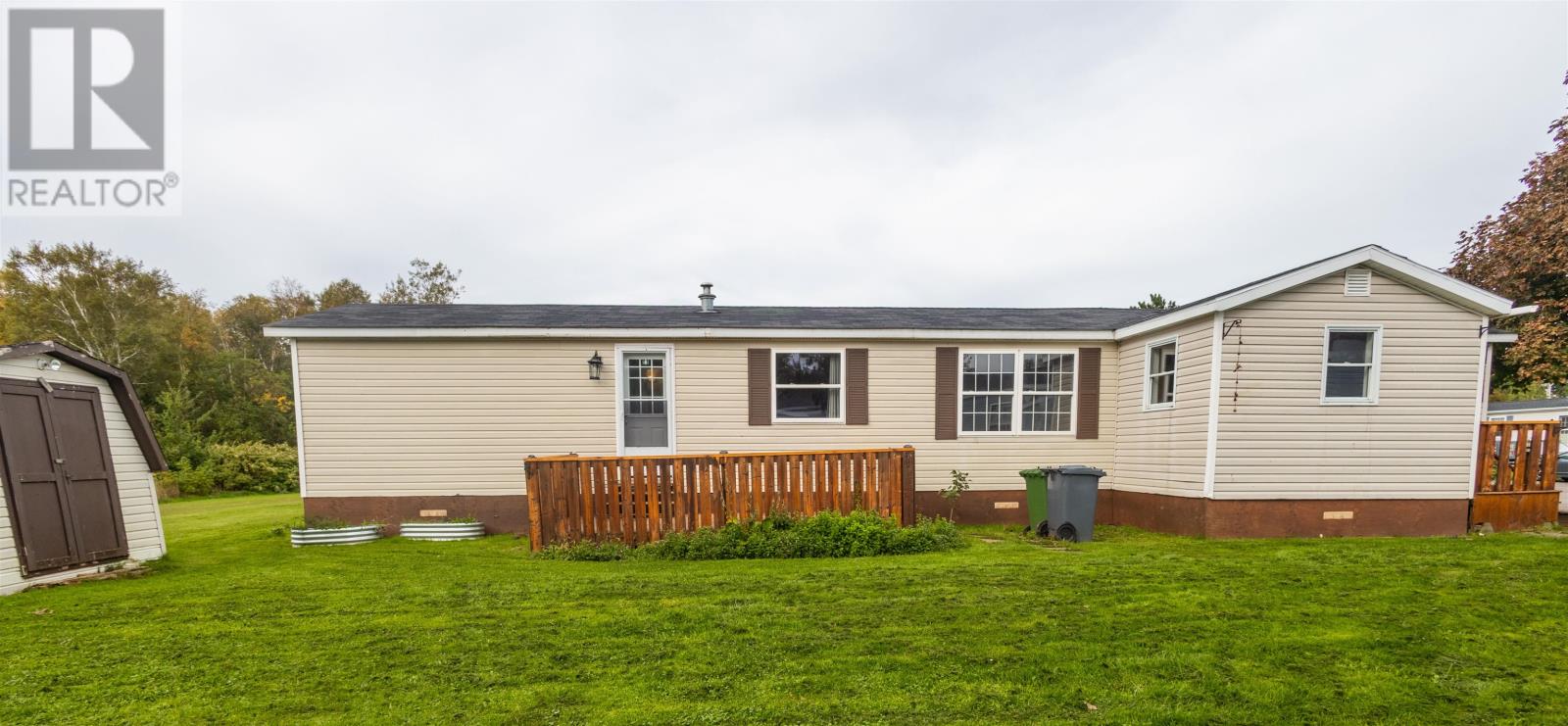 14 WINDJAMMER Crescent - 27
