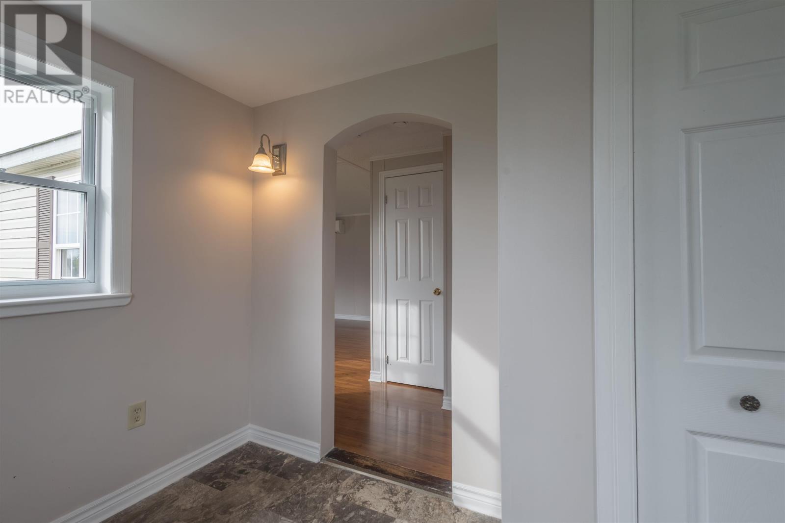 14 WINDJAMMER Crescent - Image 3