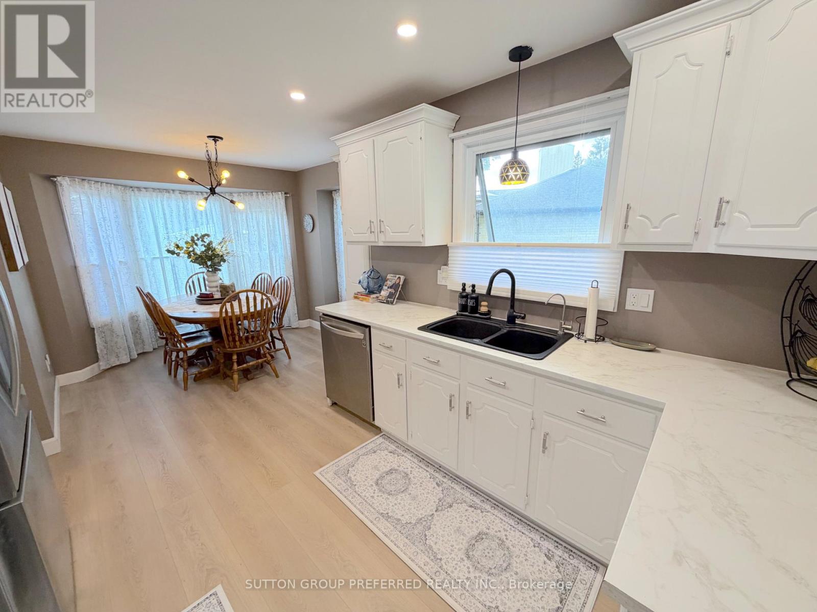 #4 163 PINE VALLEY DRIVE - 12