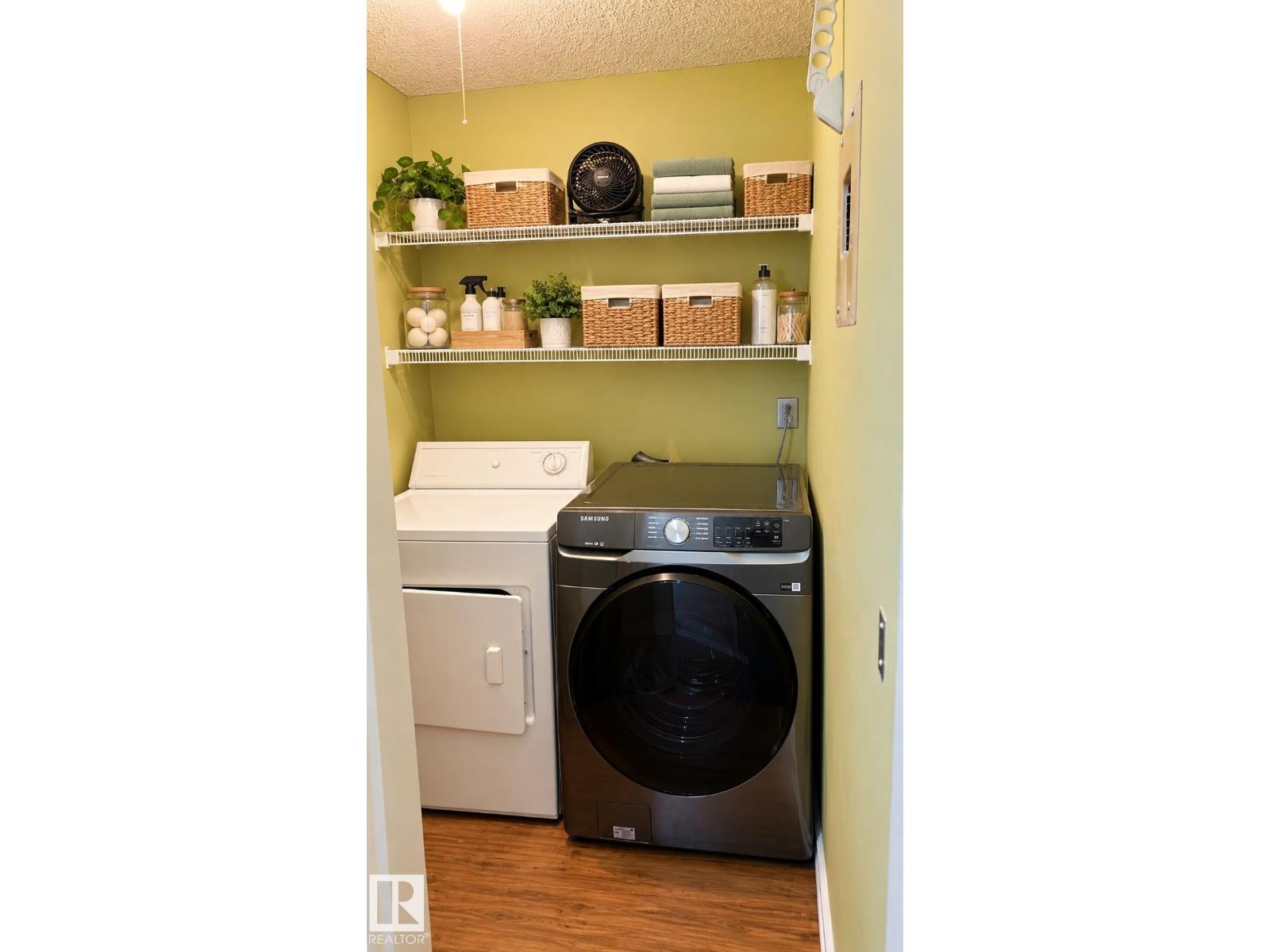 #109 10838 108 ST NW - 6