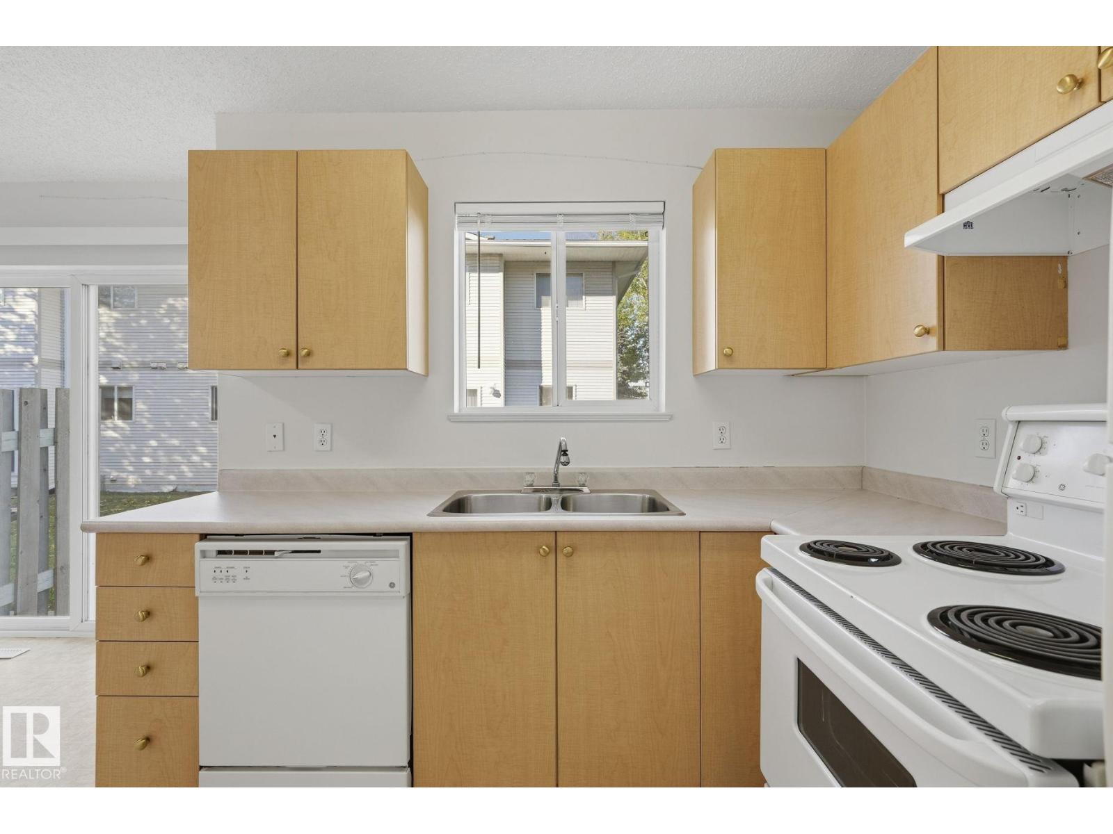 #408 610 KING ST - 10