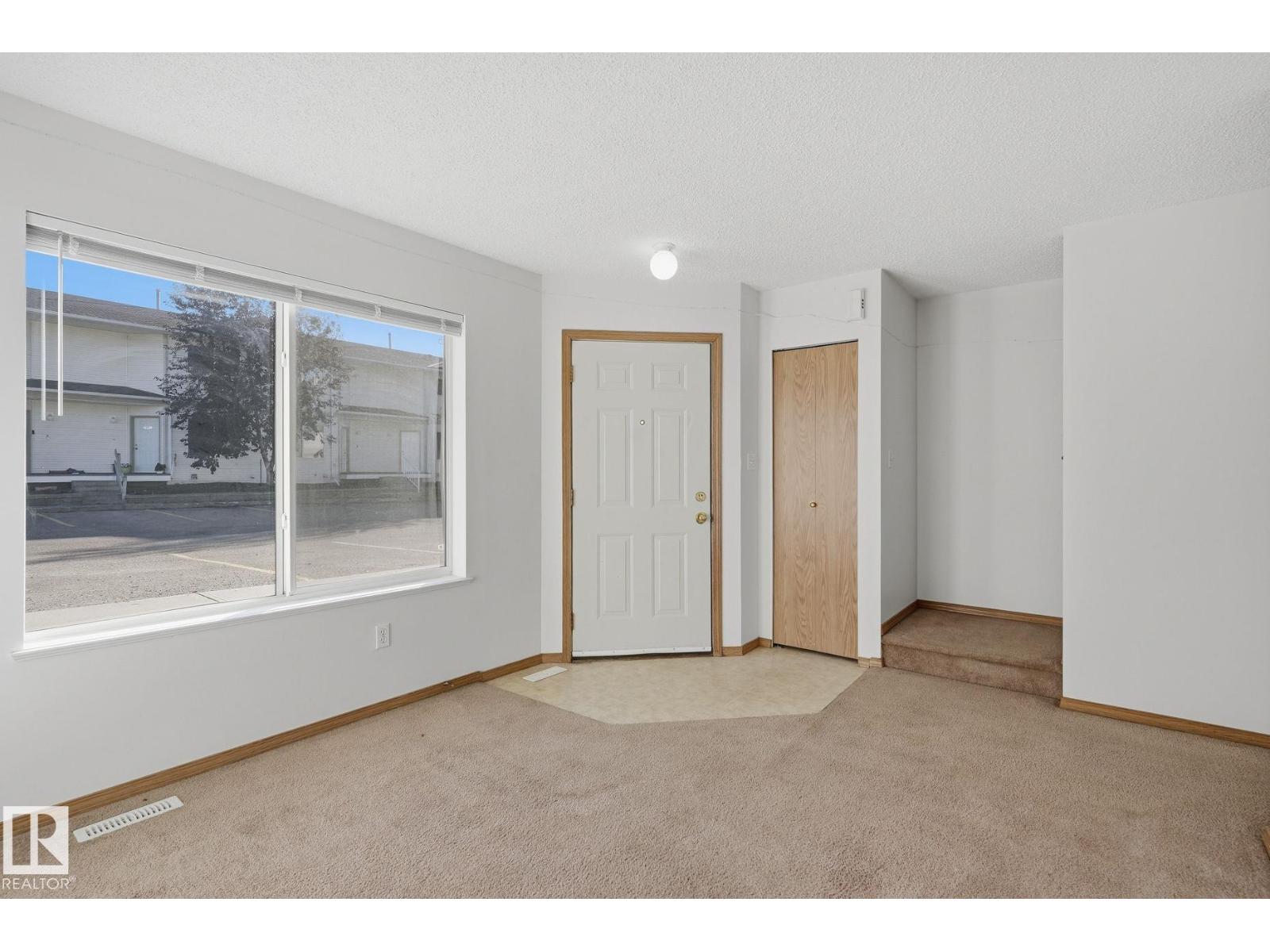 #408 610 KING ST - 4