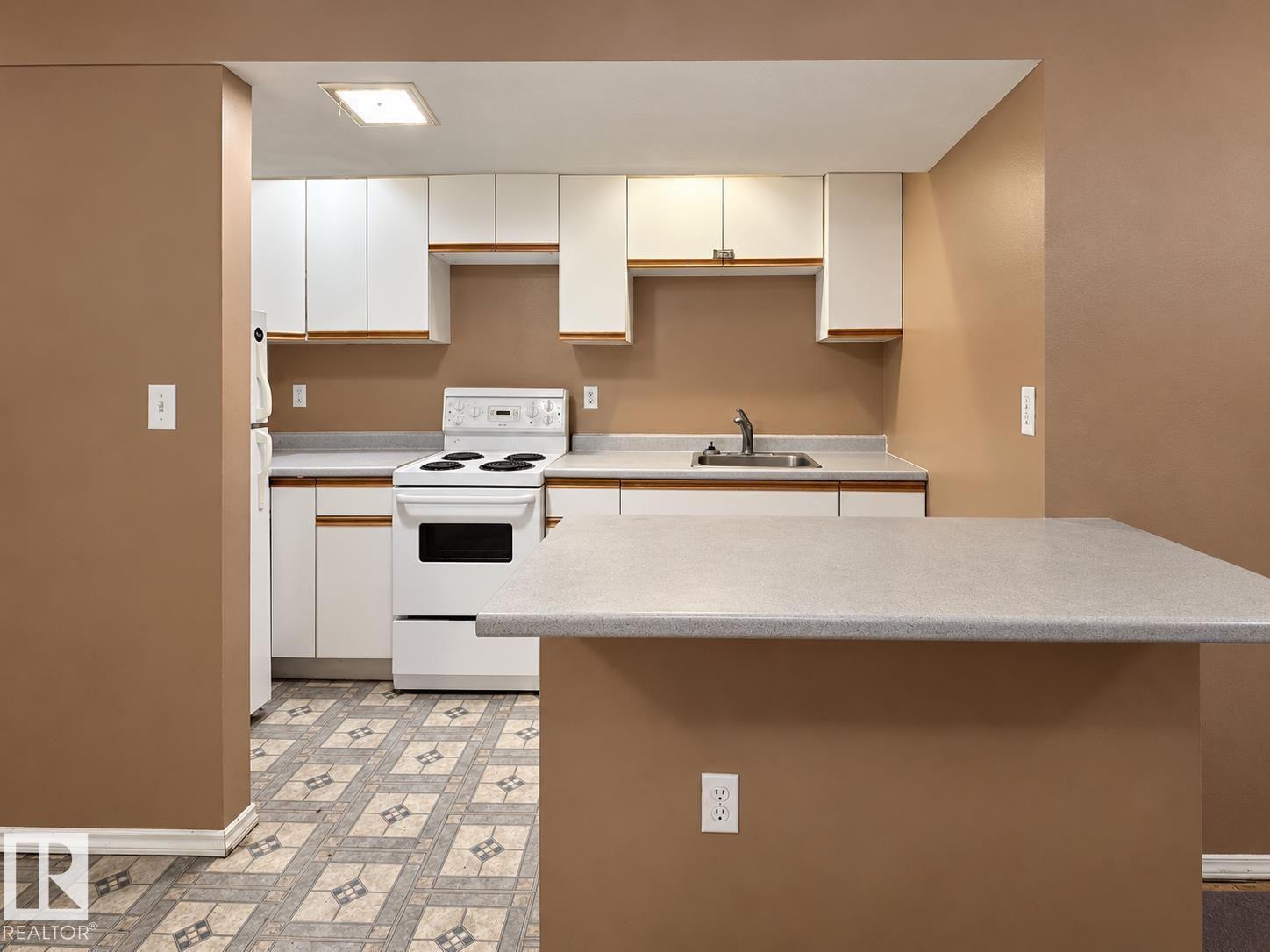 12204 40 AV NW - 16