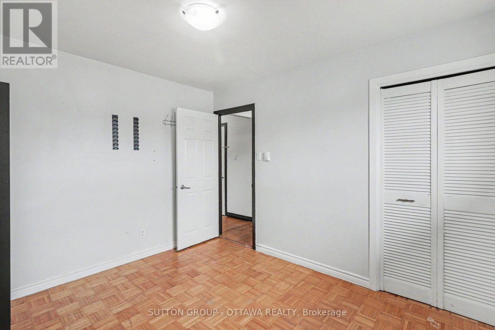 678 REJANE CRESCENT - 17