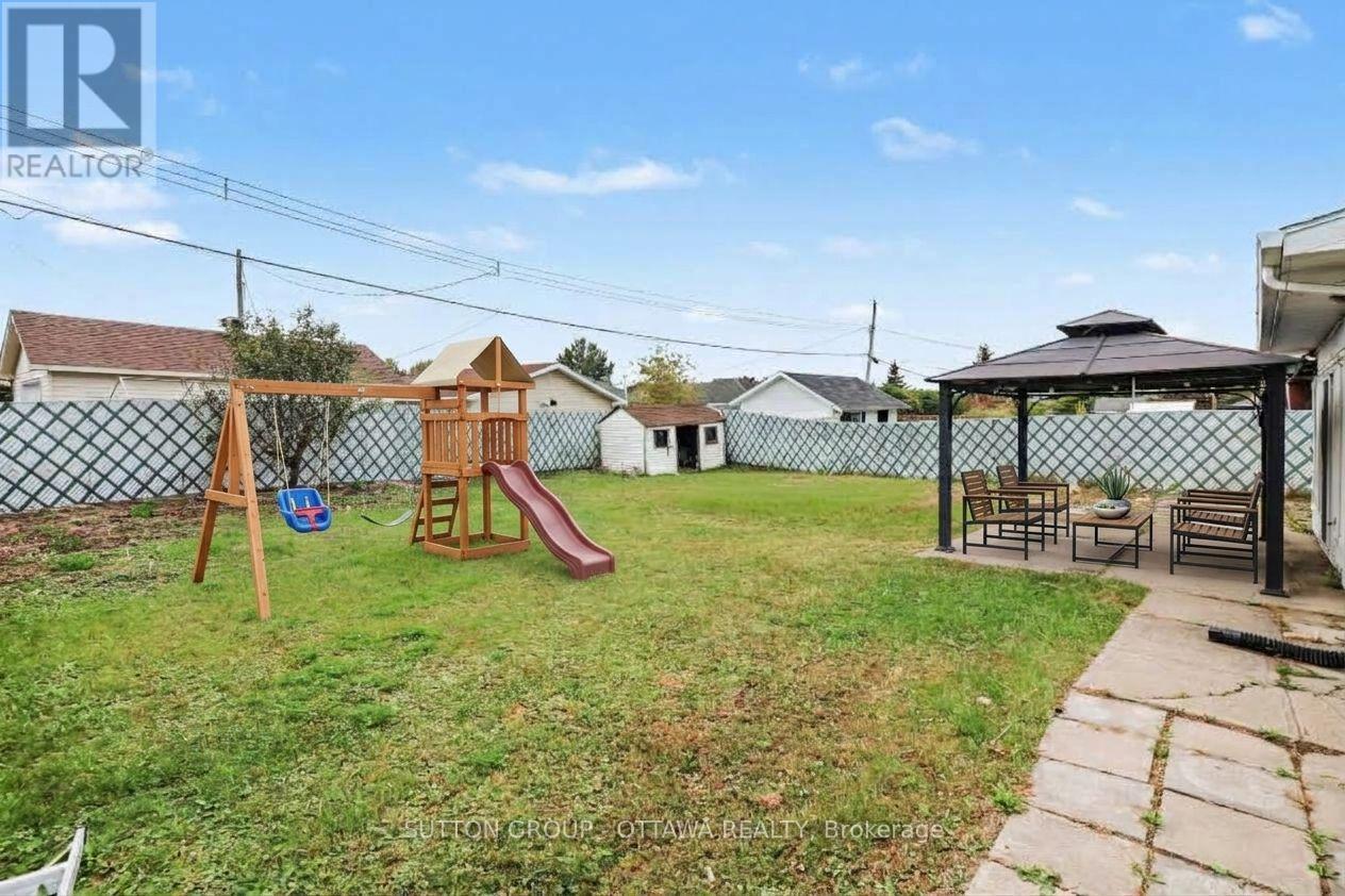 678 REJANE CRESCENT - 28