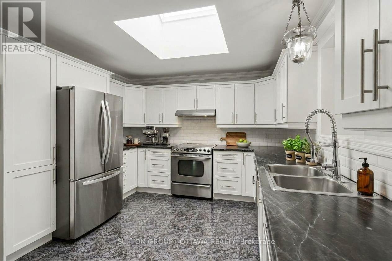 678 REJANE CRESCENT - 8