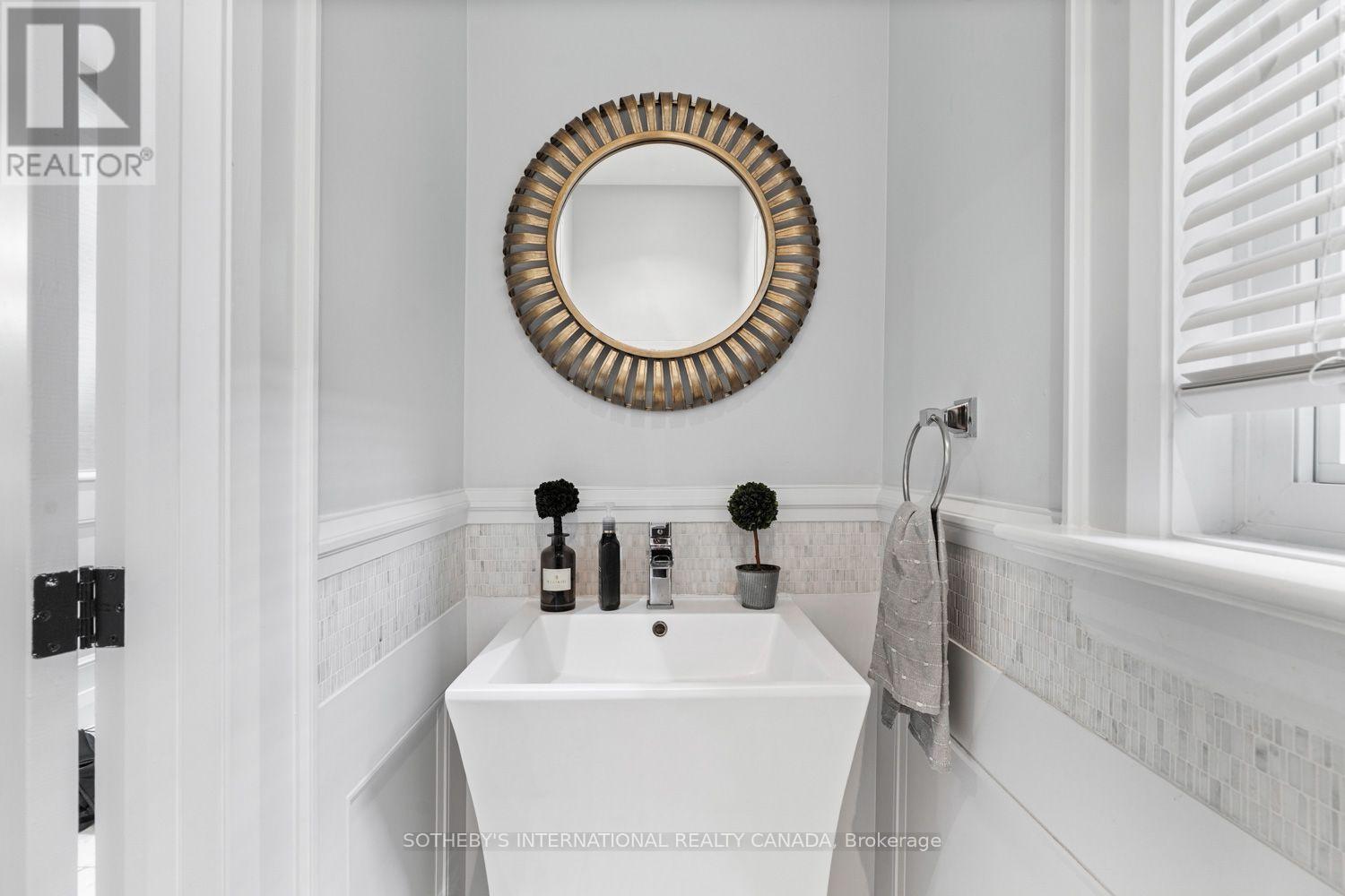 329 BROADWAY AVENUE - 23