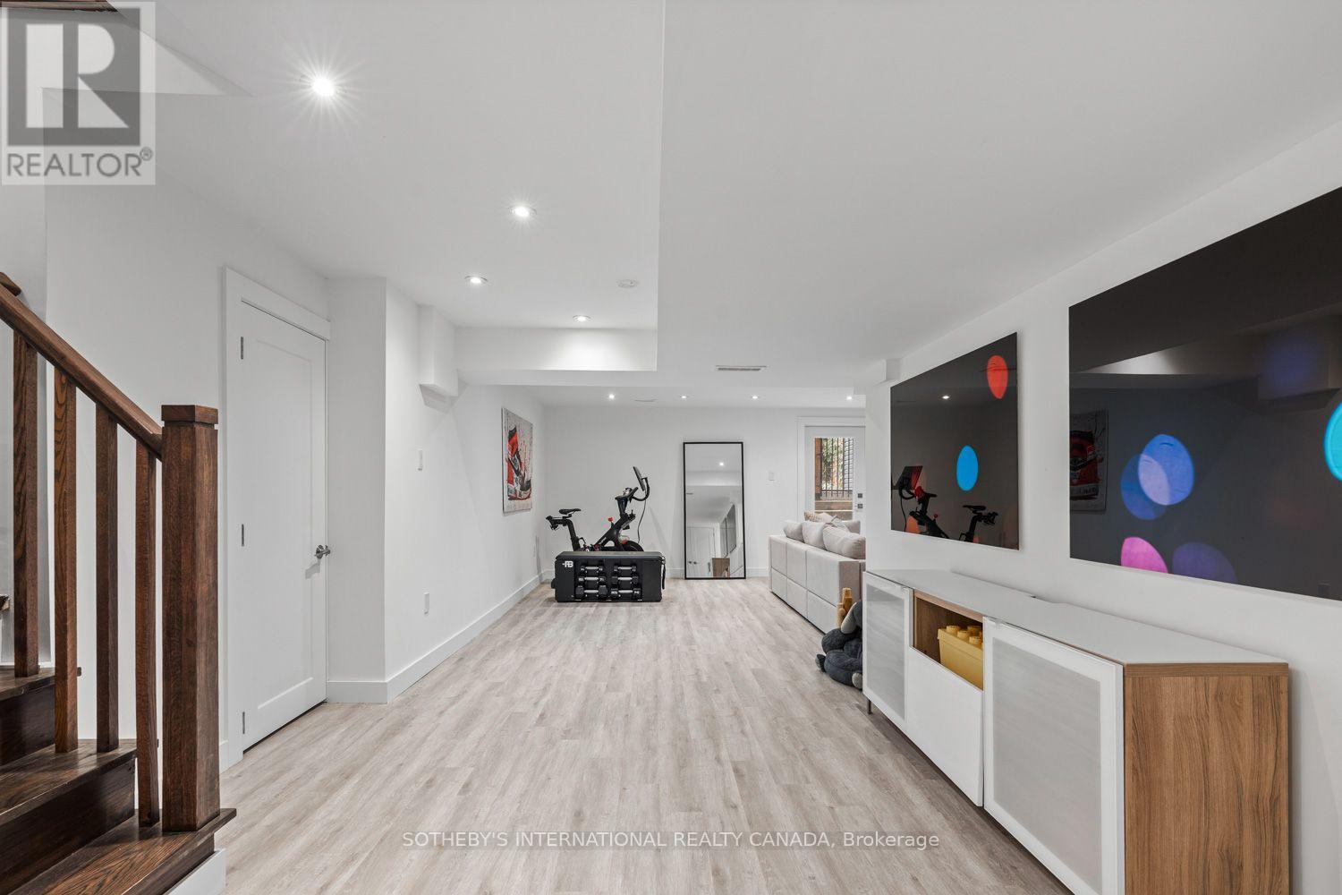 329 BROADWAY AVENUE - 39