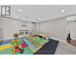 14 Floree Street, Whitby, ON L1R3B2 Photo 36