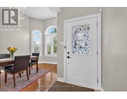 14 Floree Street, Whitby, ON L1R3B2 Photo 6