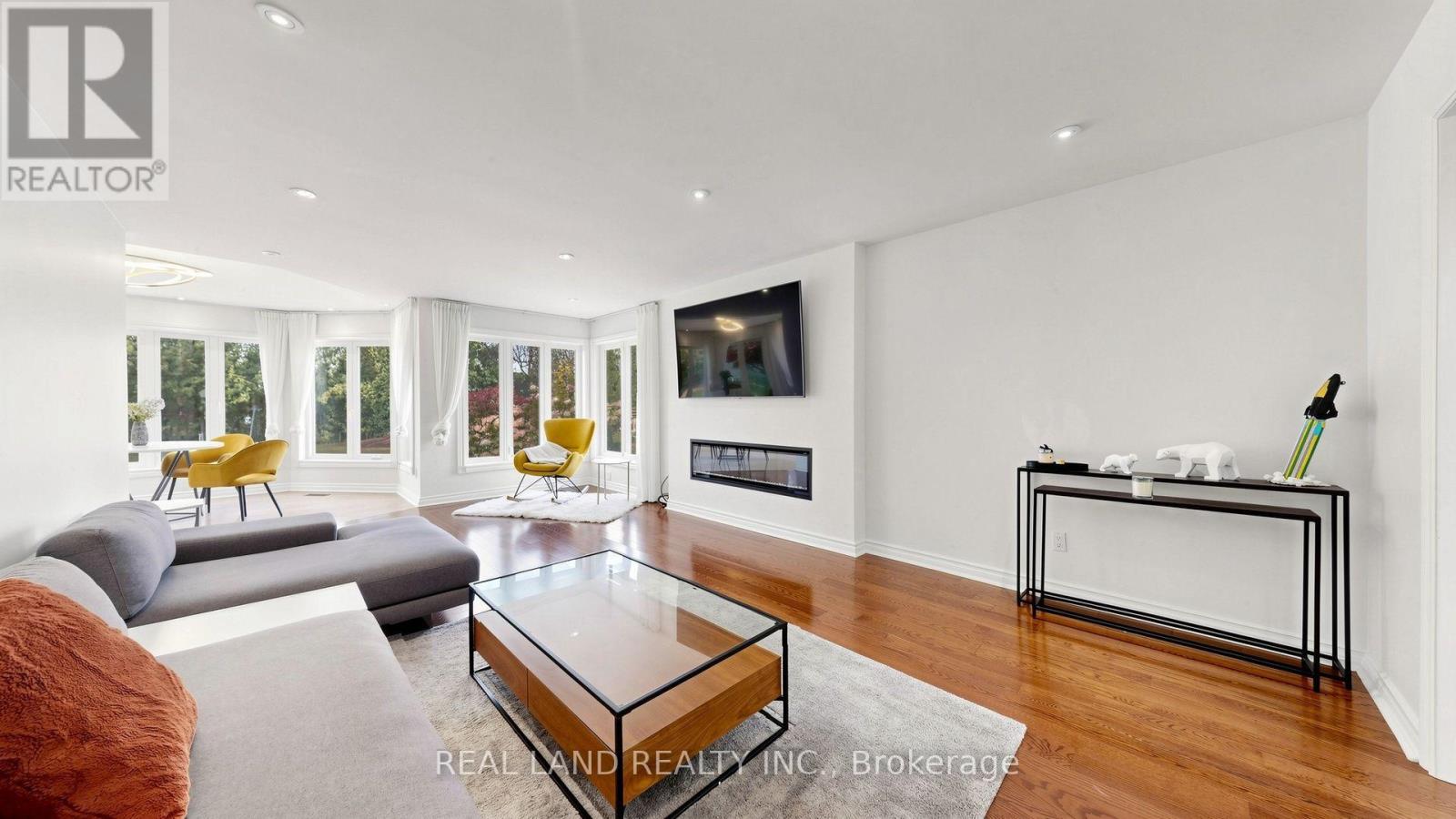 Photo of 22 ARDWOLD GATE