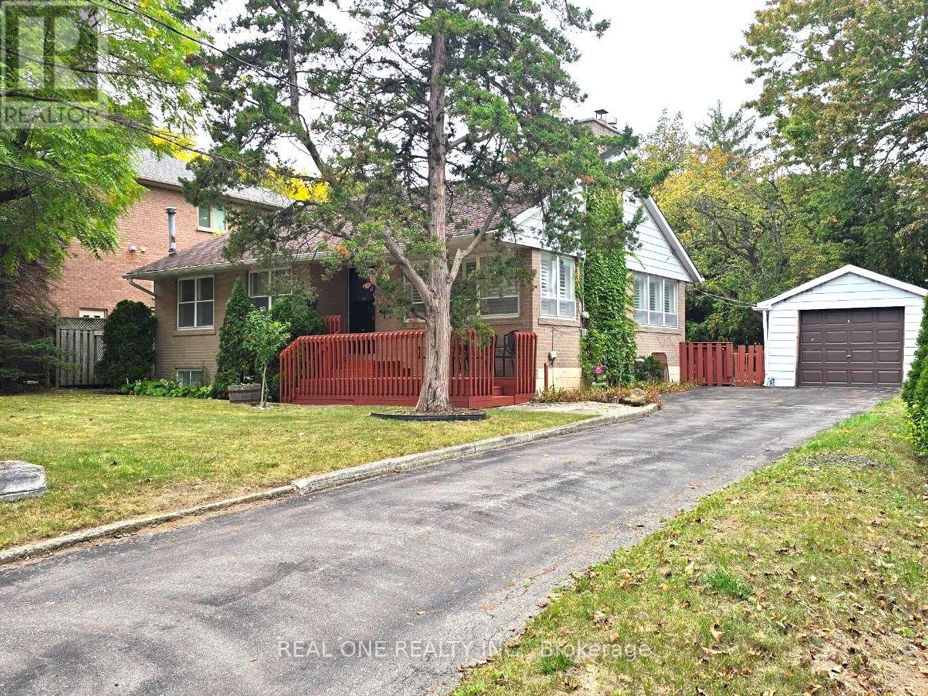 389 KERRYBROOK DRIVE - 1