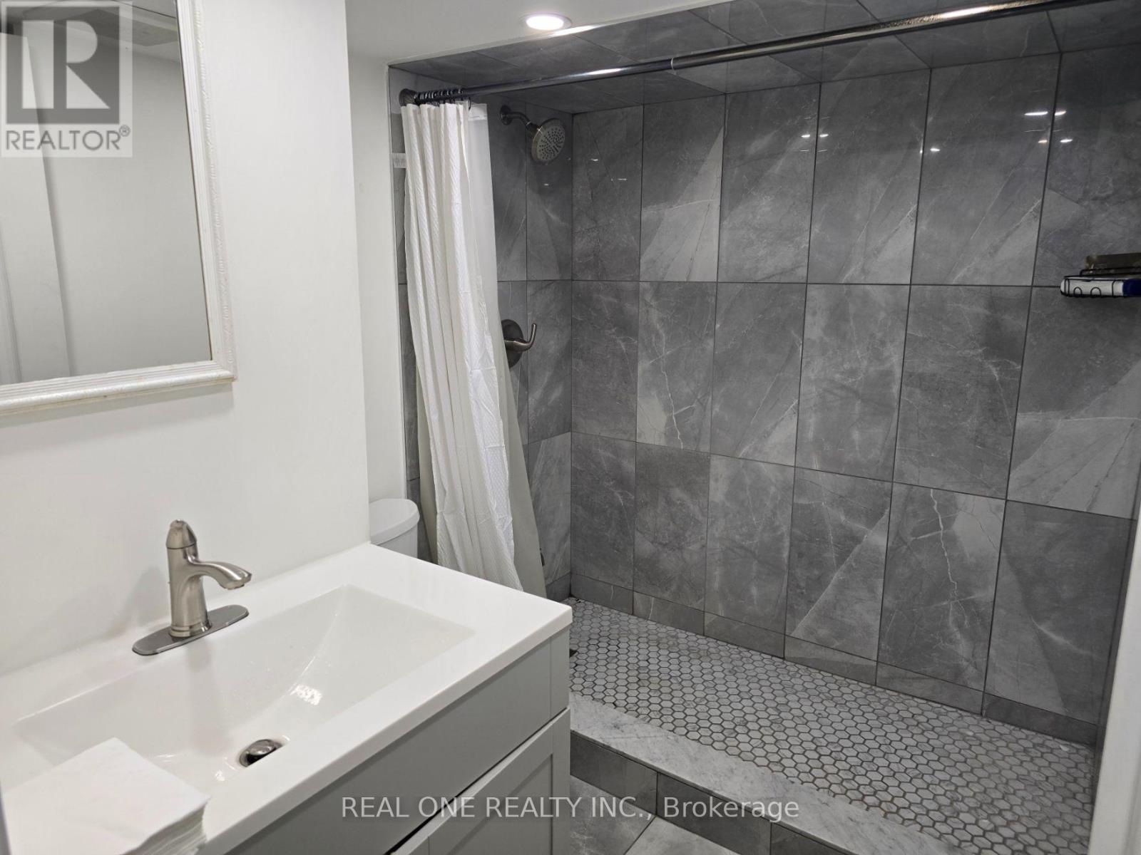 389 KERRYBROOK DRIVE - 20