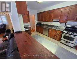 389 Kerrybrook Drive, Richmond Hill, ON L4C3R4 Photo 12