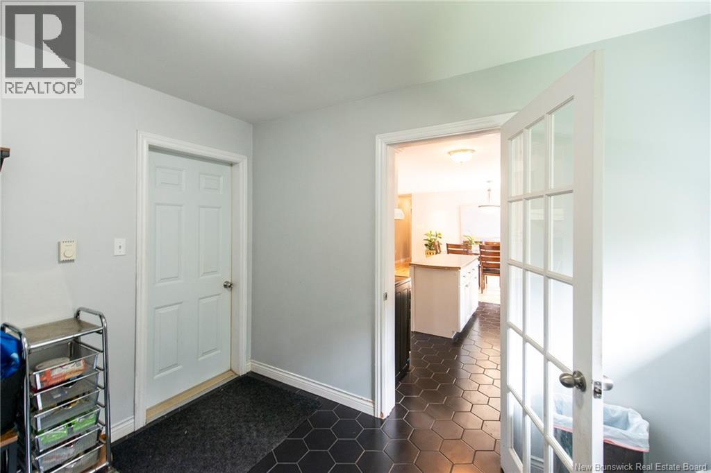 10 Queensbury Drive - Image 12