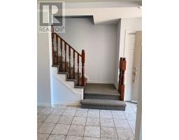 Main Floor - 32 Vintage Crescent, St  Catharines, ON L2S3C3 Photo 11