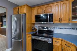 71 Rougeau Avenue, Winnipeg, MB R2C3X5 Photo 12