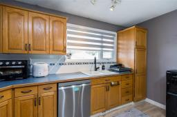 71 Rougeau Avenue, Winnipeg, MB R2C3X5 Photo 14