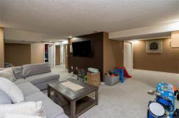 71 Rougeau Avenue, Winnipeg, MB R2C3X5 Photo 25