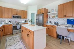 136 Swinford Way, Winnipeg, MB R2V4X3 Photo 12