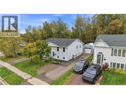 84 Glencoe Drive, photo 3