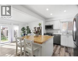 Family room - 15 Cannes Street, Kitchener, ON N2R1V9 Photo 8