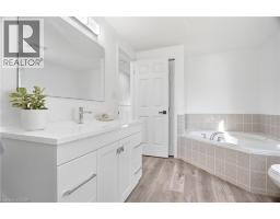 15 Cannes Street, Kitchener, ON N2R1V9 Photo 34