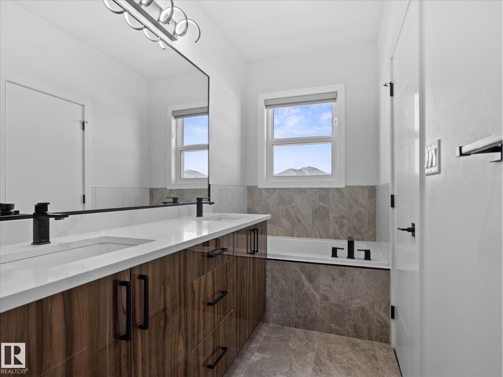 16115 34 AV SW - 34