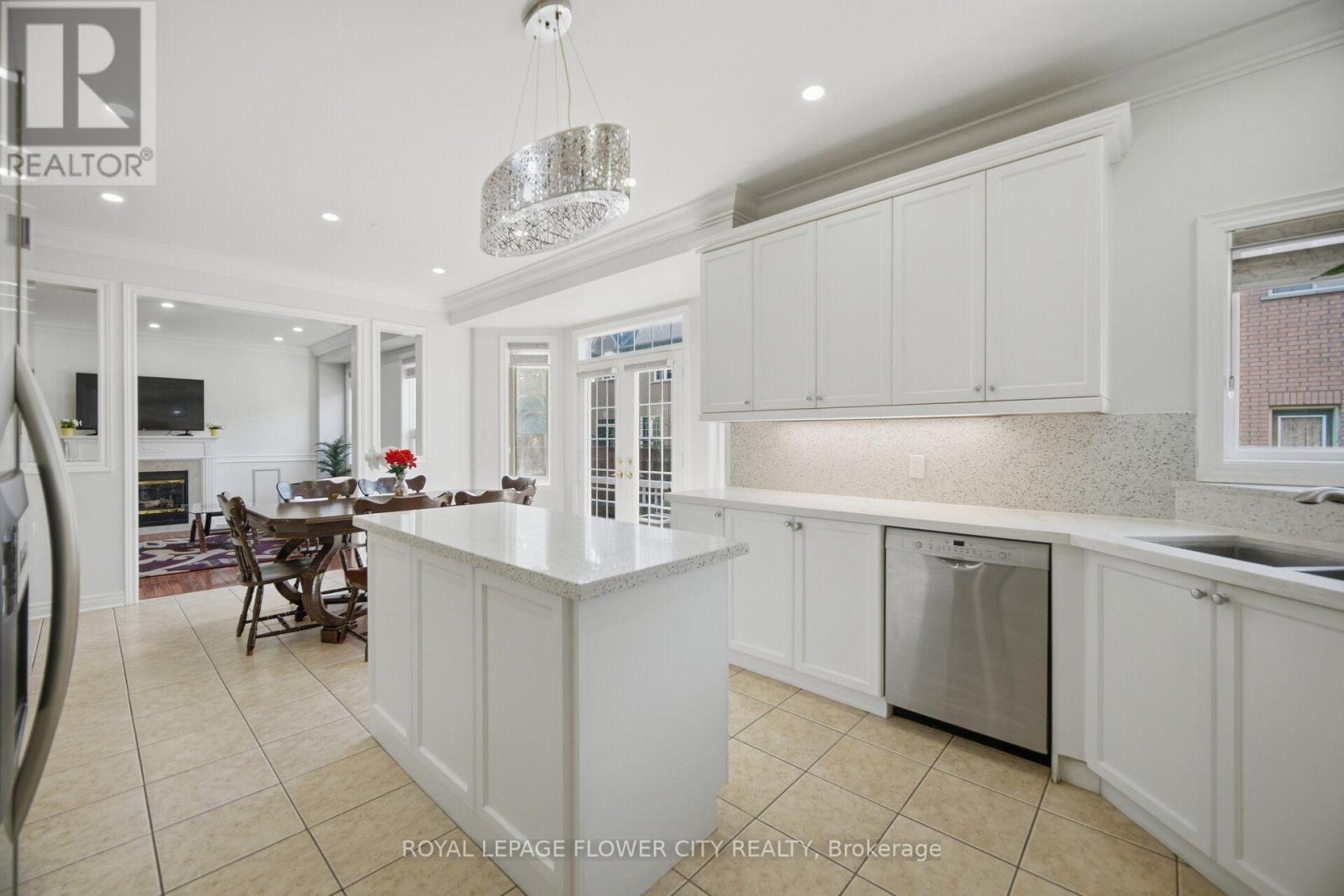 4 CASTLE MOUNTAIN DRIVE - 15