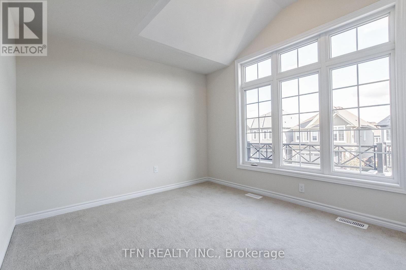 80 MCGILL AVENUE - 33
