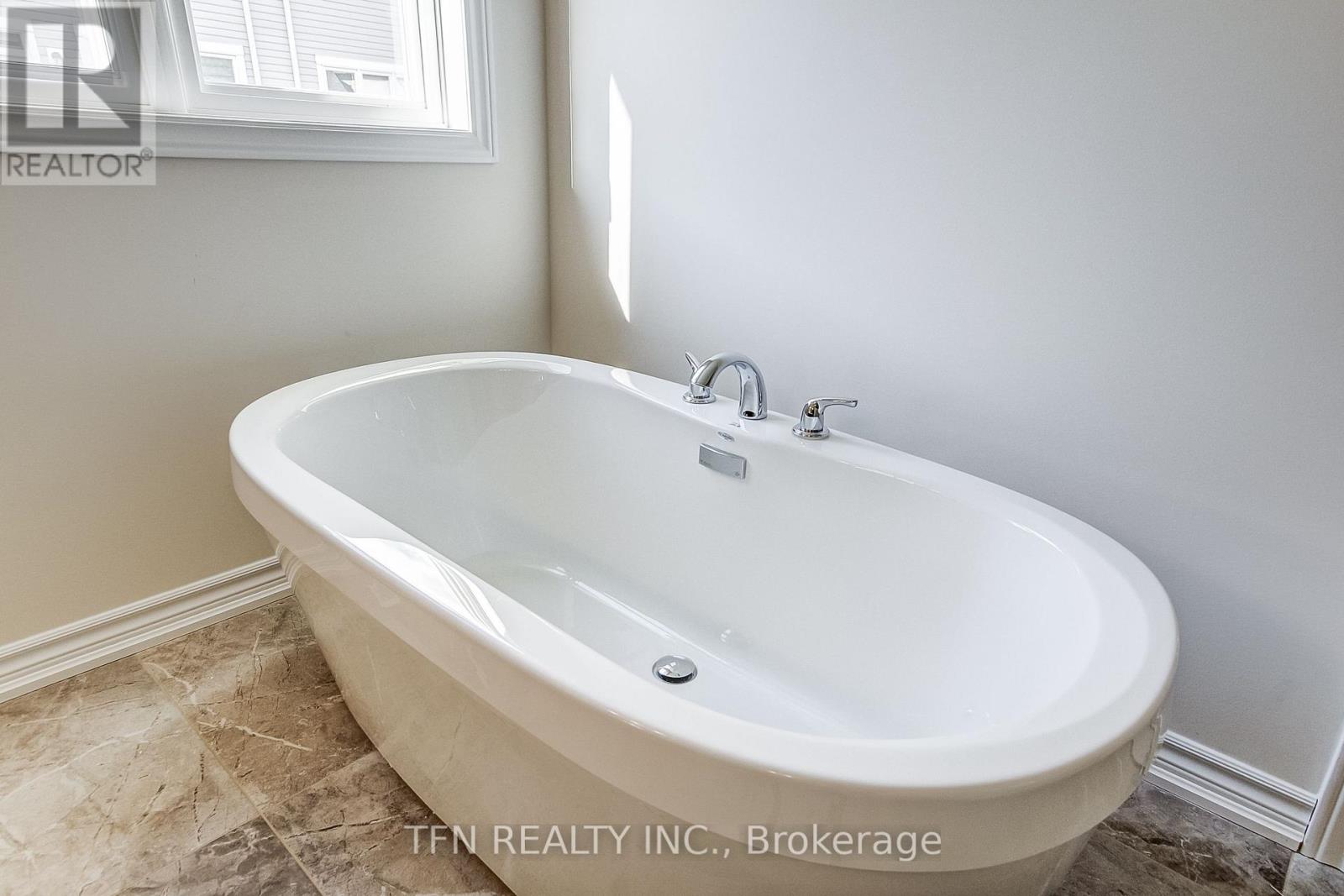 80 MCGILL AVENUE - 39