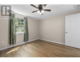 1 Wilbert Devoe Crescent, Timberlea, NS B3T1K9 Photo 13