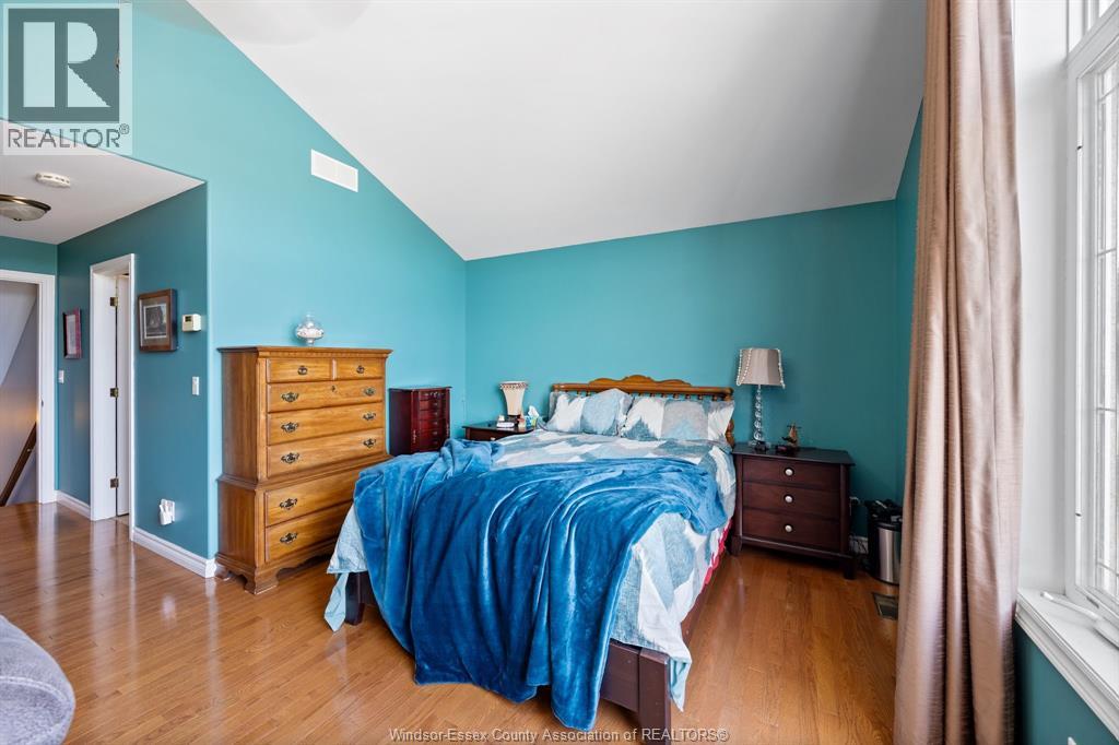 230 ST PETER - Image 15