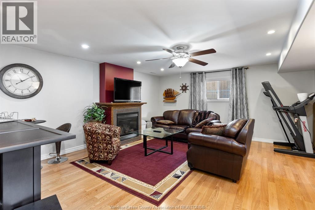 230 ST PETER - Image 19