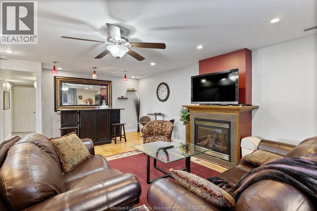 230 ST PETER - Image 20
