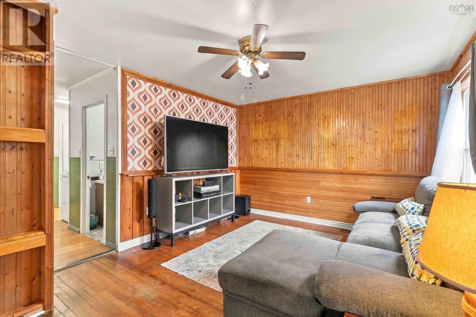#19 Central Boulevard - Image 5