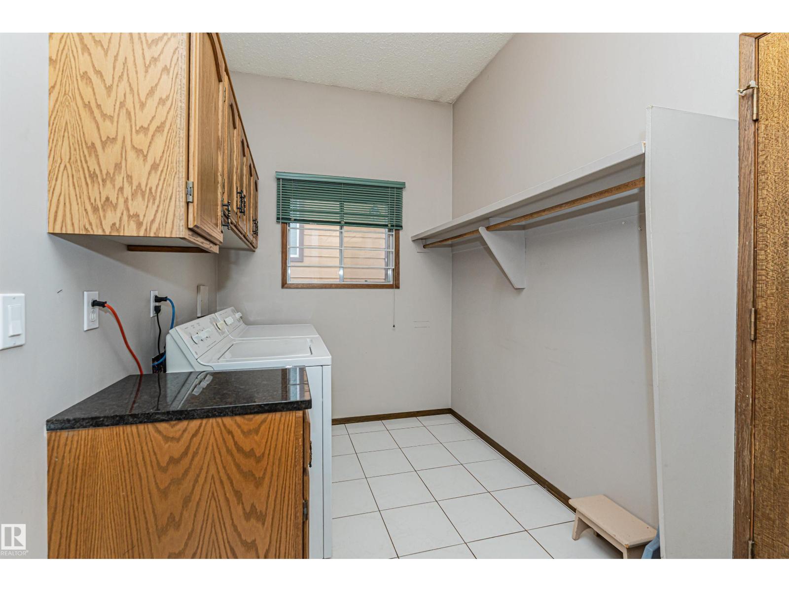 15903 111 ST NW - 29