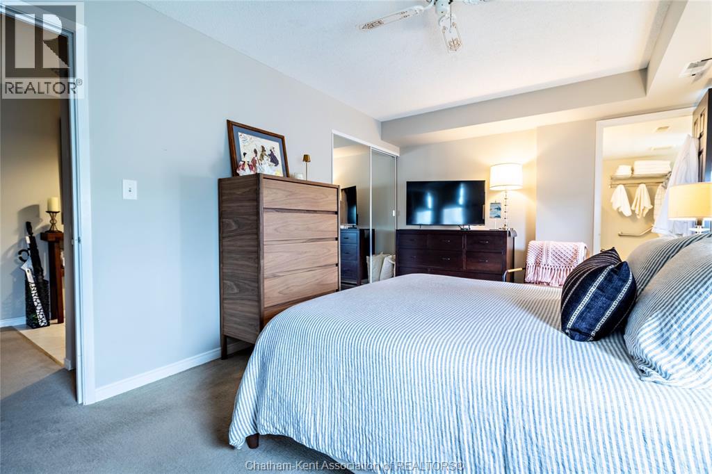 #801 10 VAN ALLEN AVENUE - Image 9