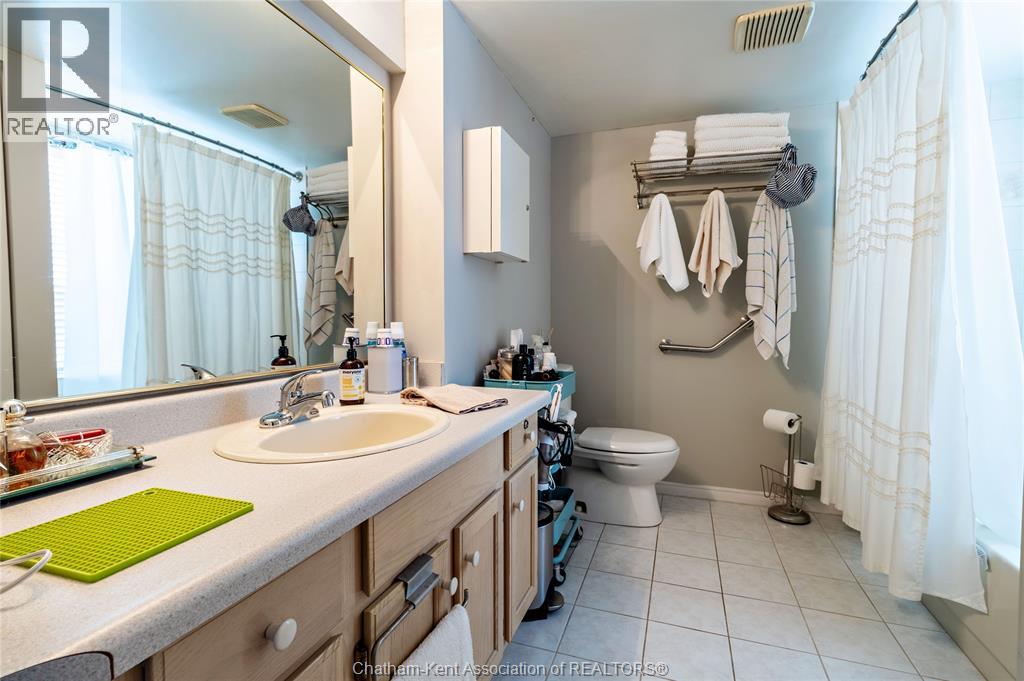 #801 10 VAN ALLEN AVENUE - Image 13