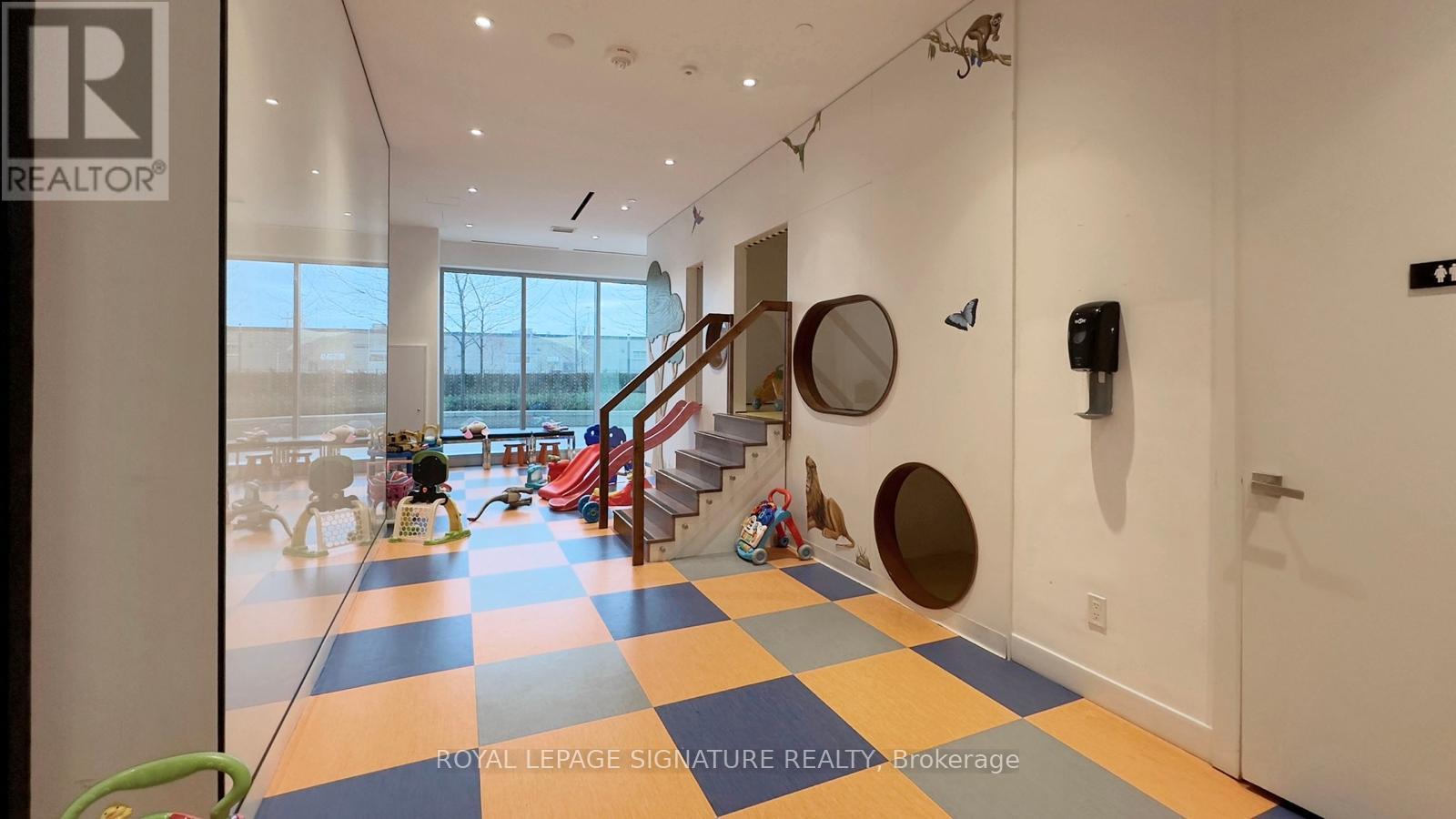 31 Tippett Road — photo 28