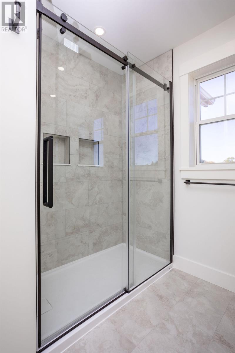 2 Carter Court - 35
