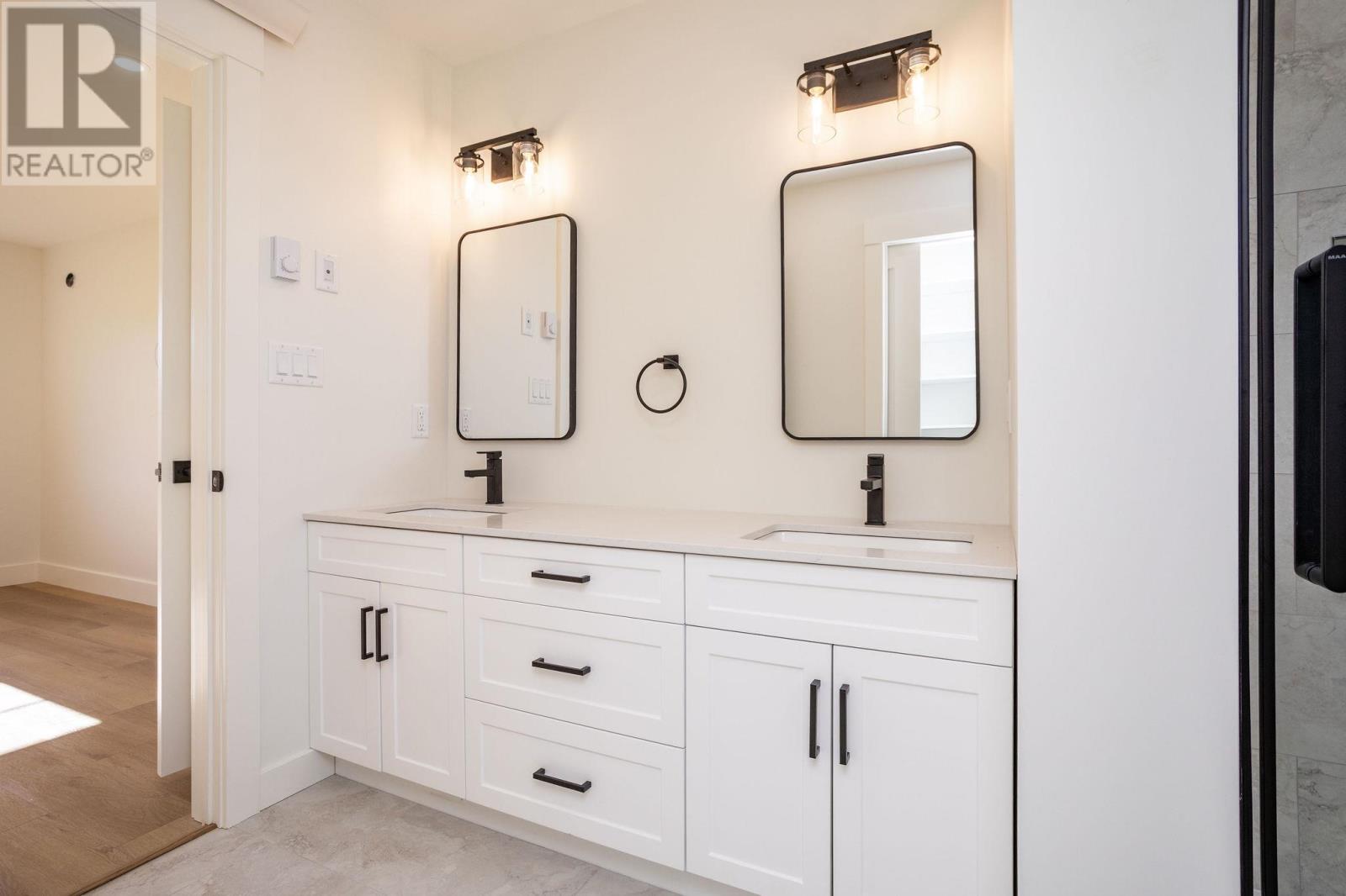 2 Carter Court - 37