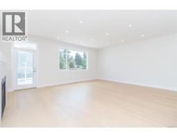Living room/Dining room - 780 Russell Rd, Ladysmith, BC V9G1W4 Photo 8